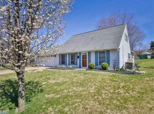 28 Horn Rd, Levittown, PA 19056