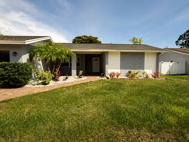 322 Montgomery Ave — Photo 3