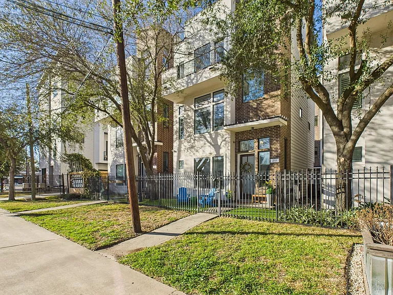 1404 Spring St #A — Photo 47