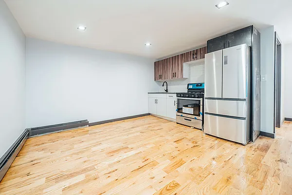 Rented by Nooklyn NYC LLC | media 10