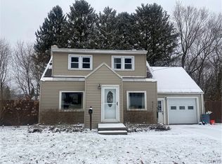 6 Delamarter St, Whitesboro, NY 13492