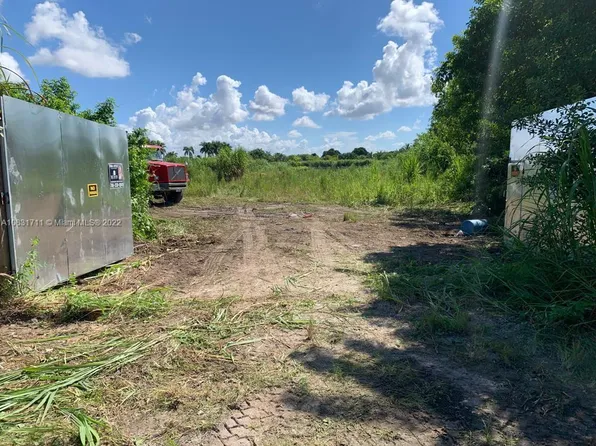 208 Avenue Unincorporated, Miami, FL 33187
