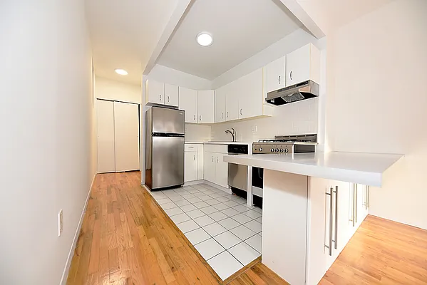 Rented by Buchbinder & Warren | media 9