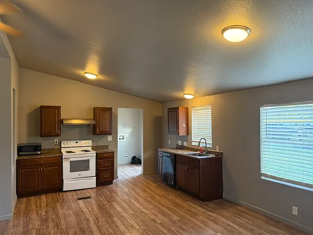 1341 Flying L Ln #16 — Photo 4