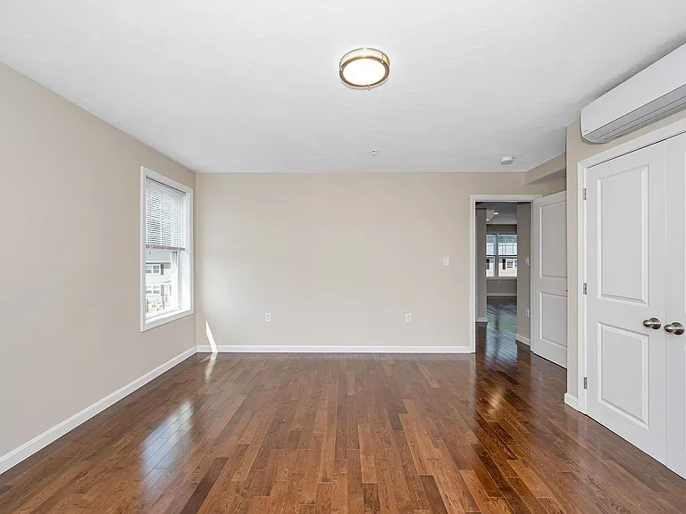 Princeton Court Apartments — Photo 22
