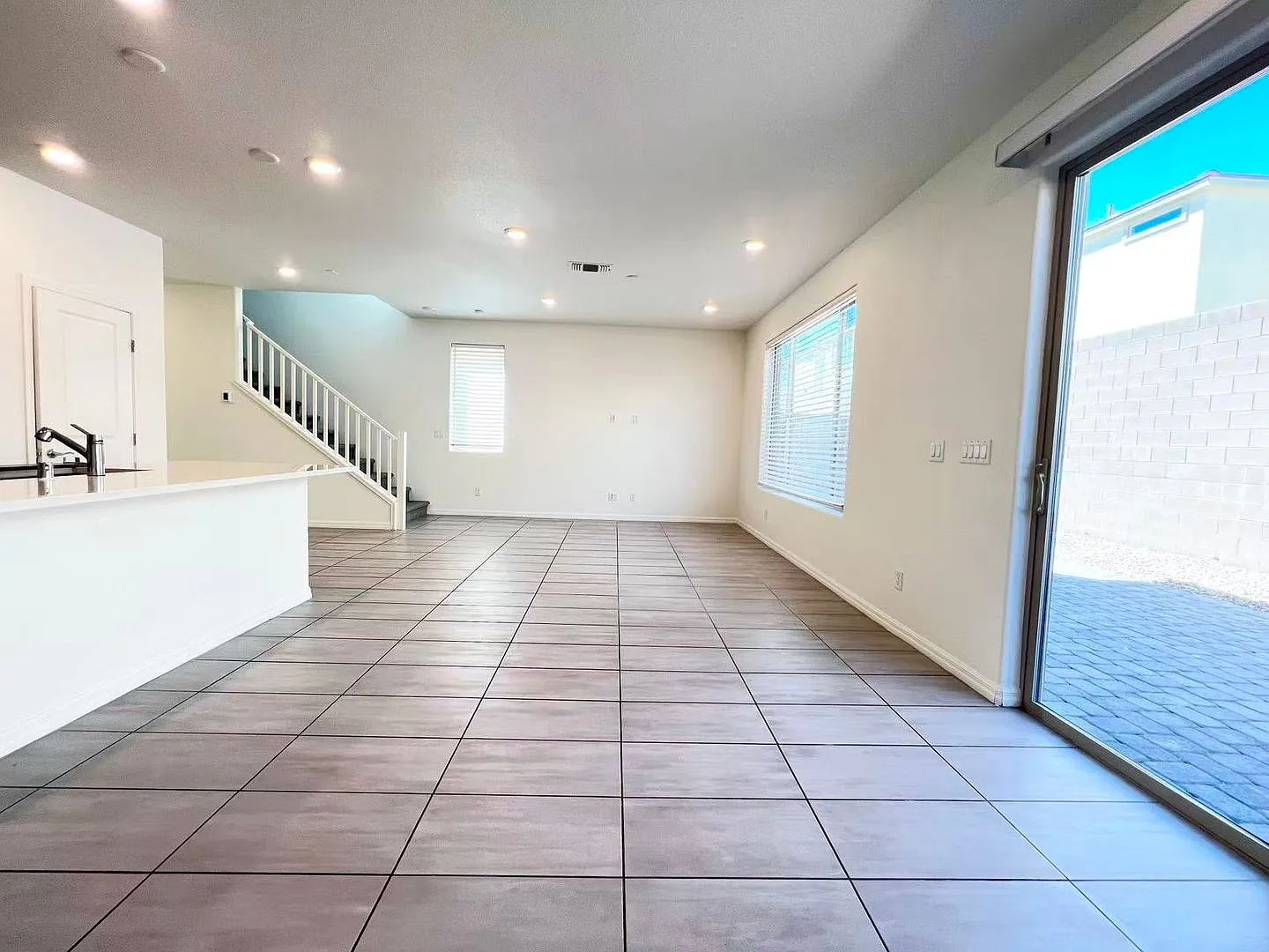 Fantastic 5-bedroom single-family house — Photo 3