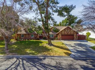 4221 W Pinecrest Cir, Las Vegas, NV 89121