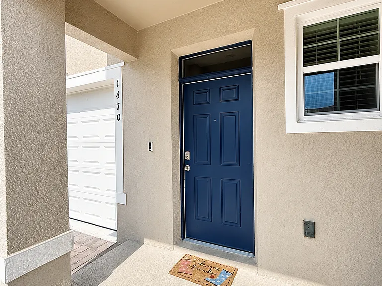 1470 Isleta Loop — Photo 2