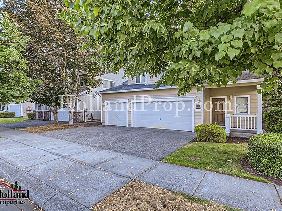 3rd image of 1579 SE Gerhard Dr