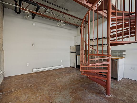 5th image of 360 W Broadway S #226
