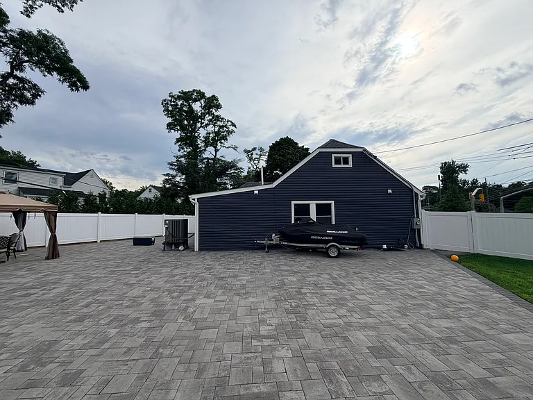 W Seaman Ave — Photo 17
