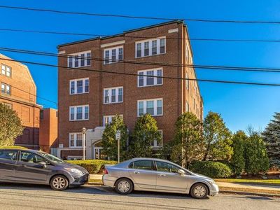 21 Bradlee Rd APT 46, Medford, MA, 02155