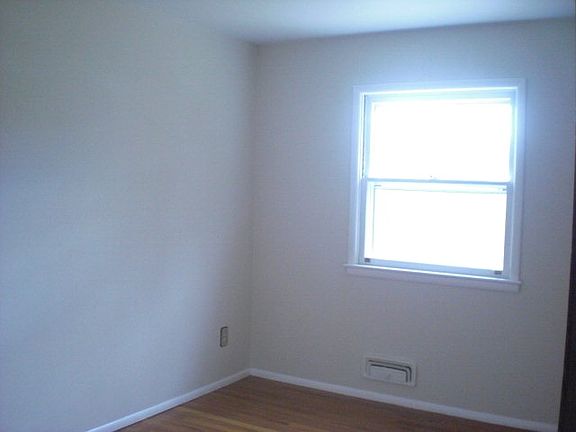 5th image of 1220 Kennedy St