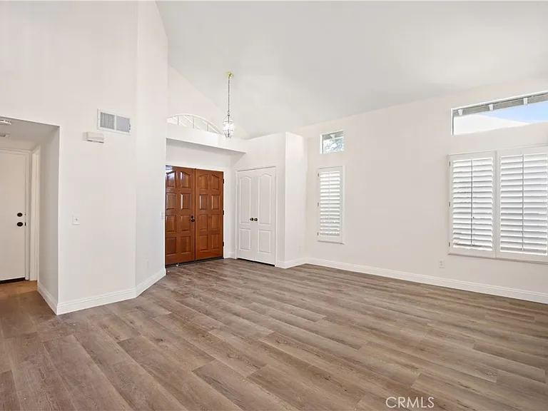 24832 Barclay Ln — Photo 9