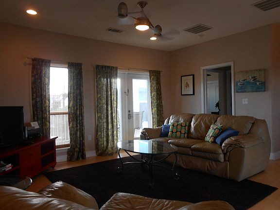 3rd image of 108 Via Deluna Dr