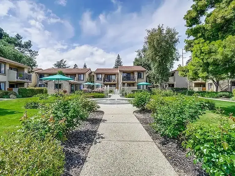 Villas Willow Glen — Photo 9