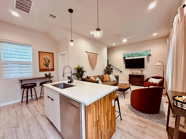 4706 Sylvandale Dr #2 — Photo 7