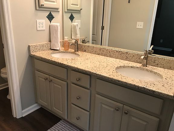 Master bathroom 