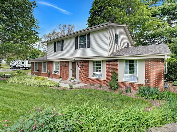 5th image of 2748 Ridge Dr