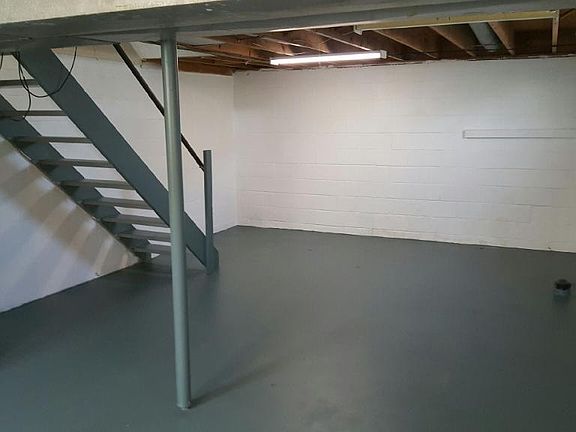 4th image of 2114 Kenyon St