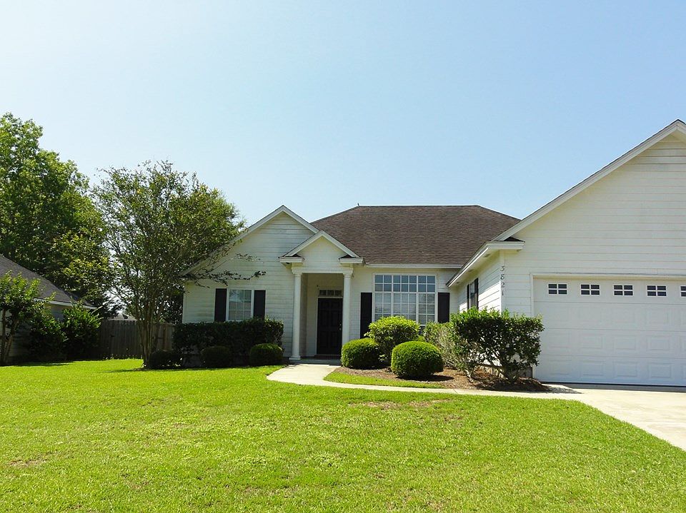 2nd image of 3821 Edinburg Cir