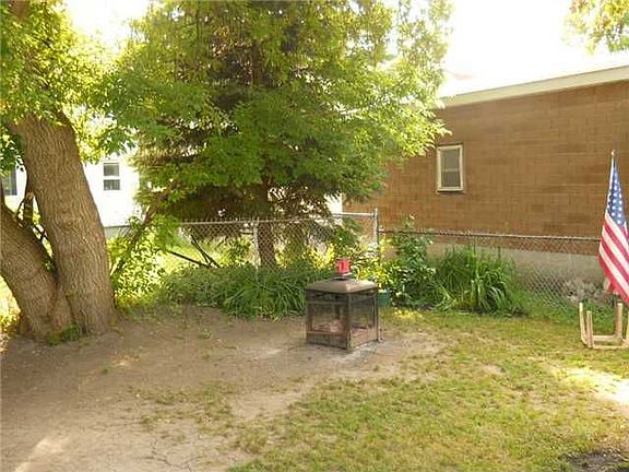 2nd image of 20 Geneva St