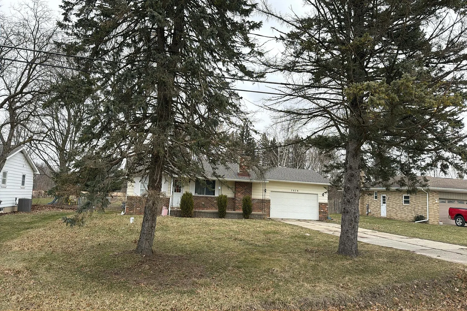 7070 Hickory St photo 1