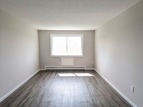 4th image of 163 Mark Ln Unit 15