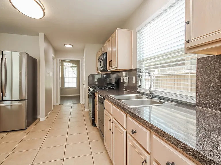 16402 Ancient Forest Dr — Photo 9