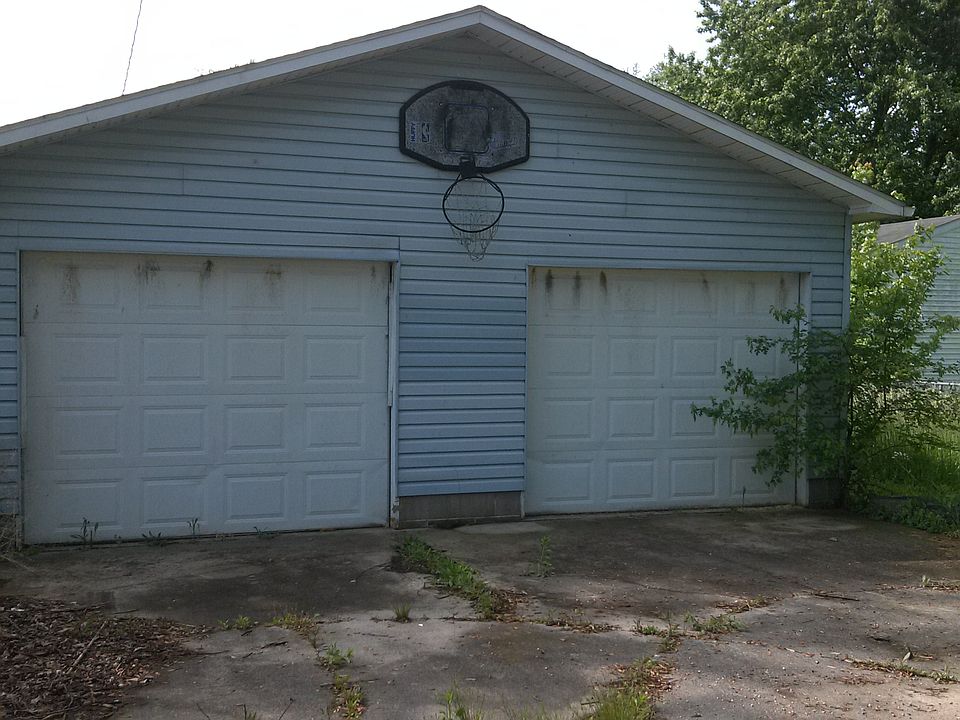 2nd image of 108 59th St