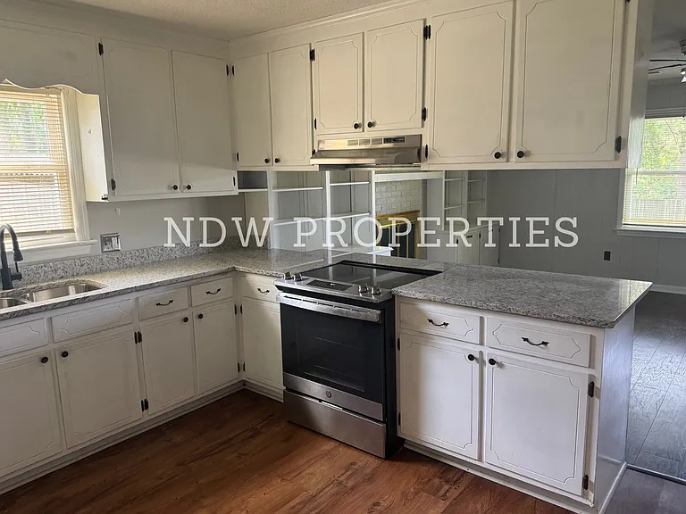 2917 Jason Dr — Photo 8