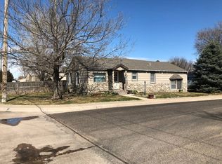 924 W 13th St, Goodland, KS 67735