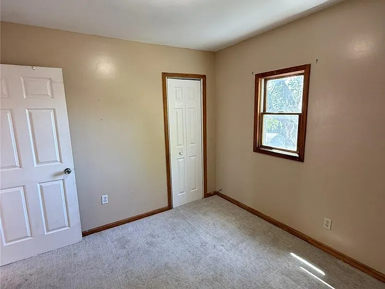 21 Amber St #UPPER — Photo 9