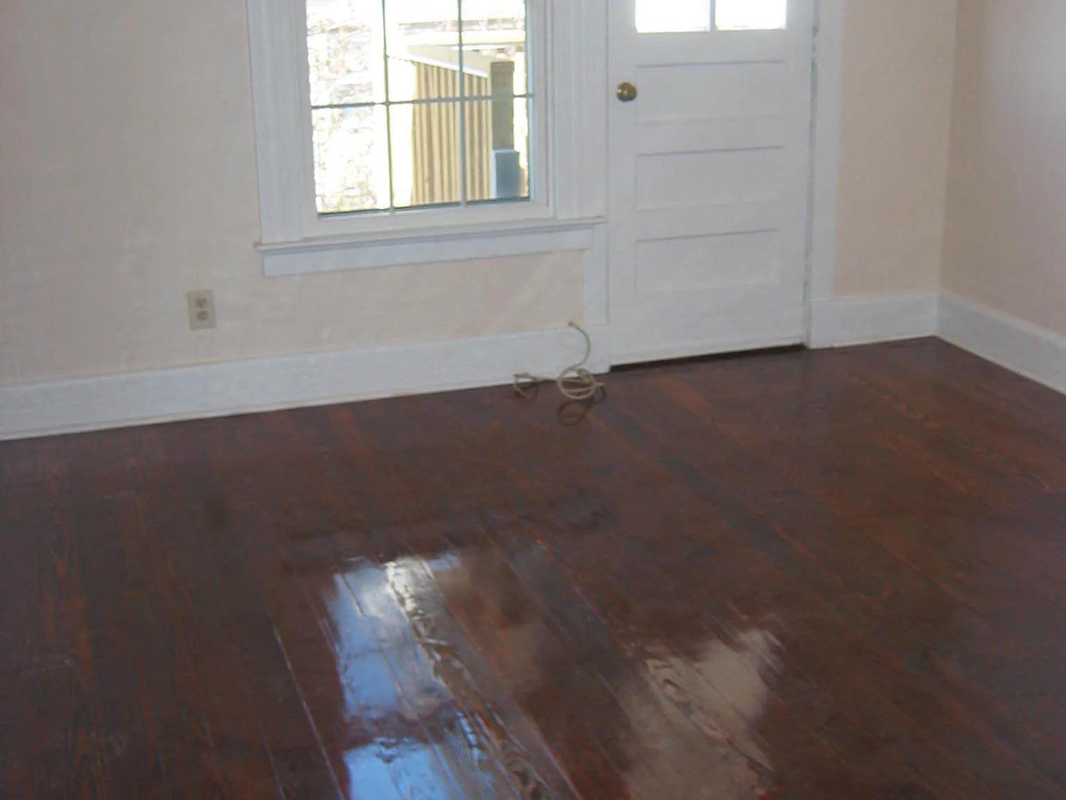 1 bed, 1.0 bath, 2128 sqft, $1,675 — Photo 2
