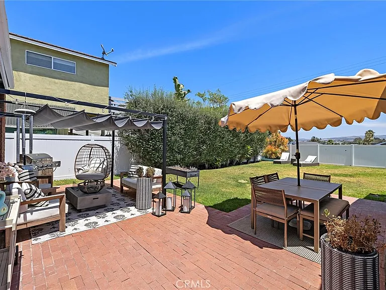 2662 Riverside Dr — Photo 13