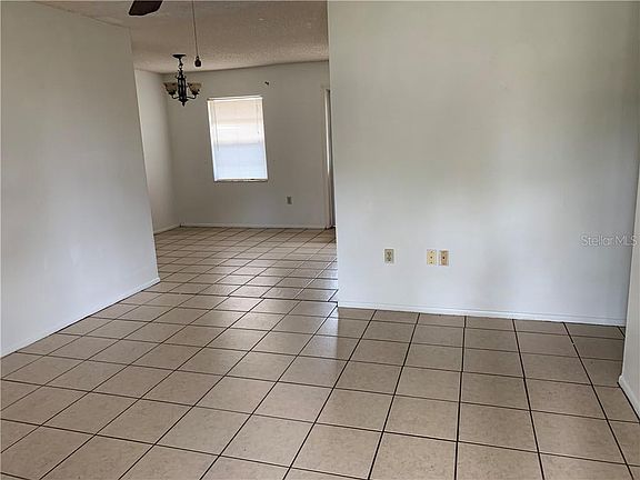 4th image of 216 S Palm Dr