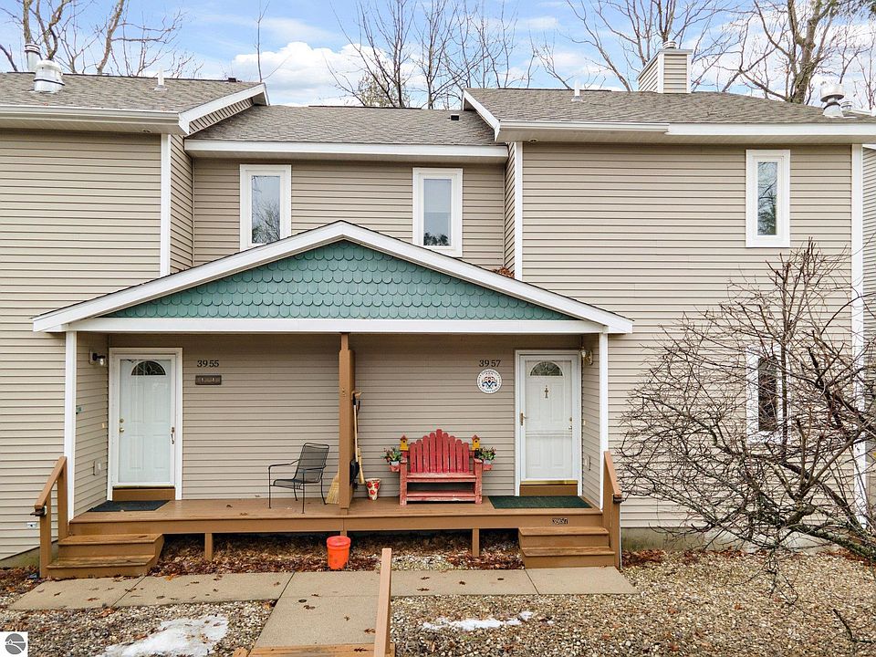 1st image of 3957 Sherwood Forest Dr