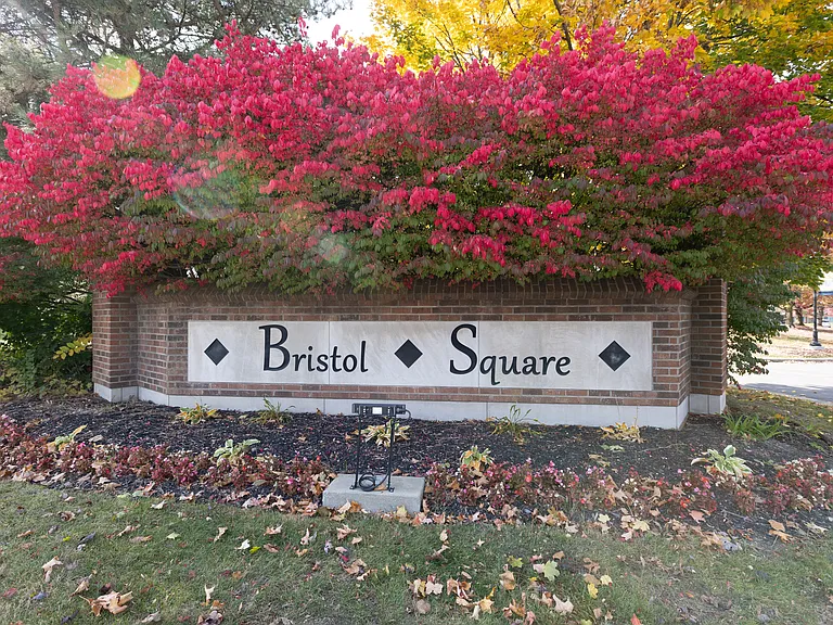 Bristol Square and Golden Gate Apartments — Photo 27