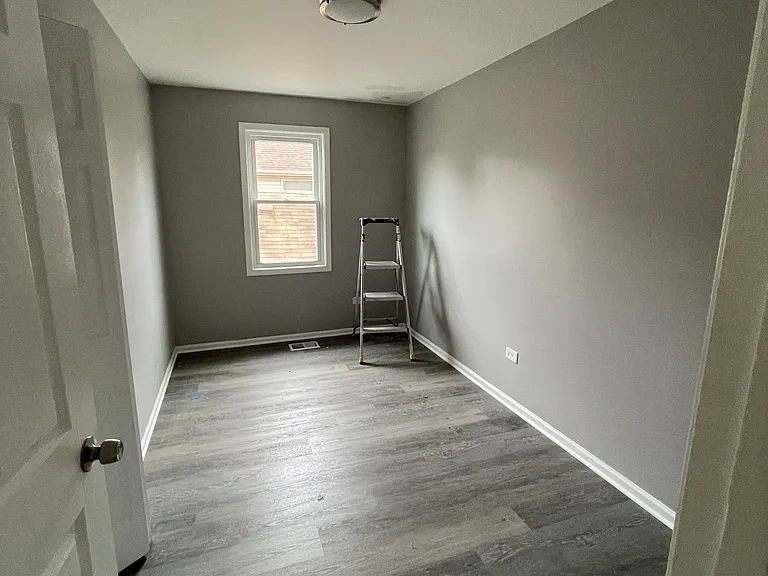 7315 S Greenwood Ave — Photo 10