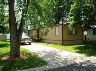 65 Birch Dr, Sandwich, IL 60548