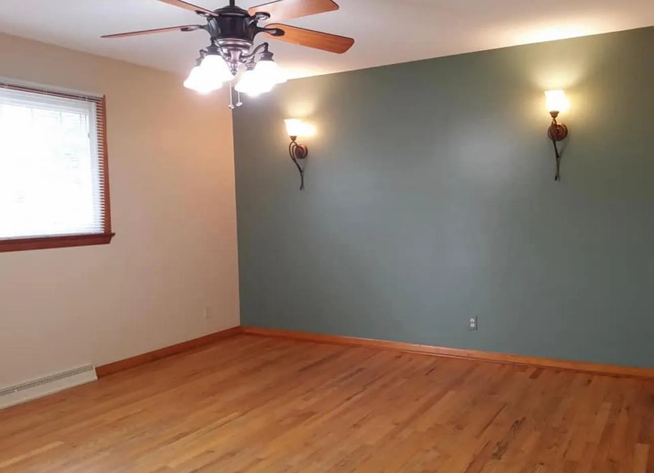 3 bed, 1.5 bath, 988 sqft, $1,700 — Photo 4