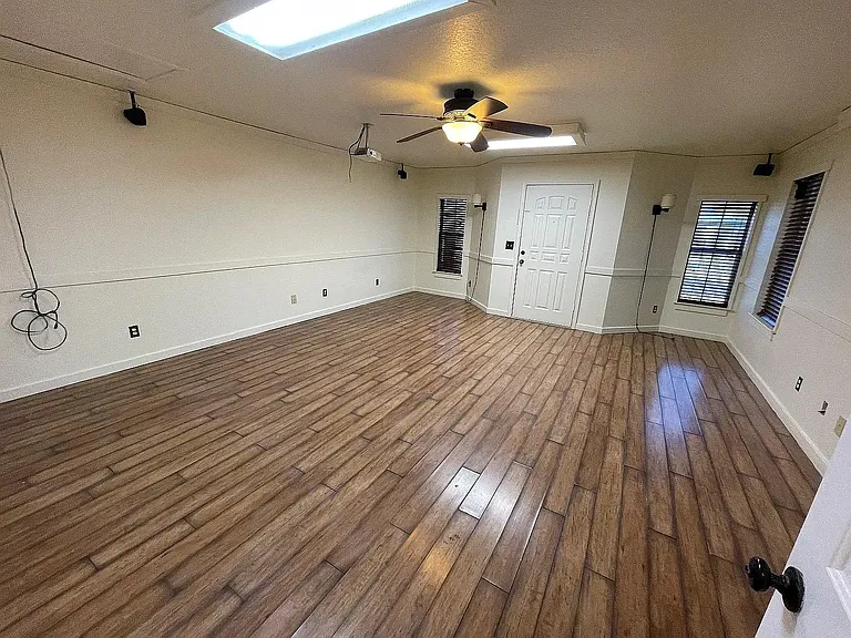 505 Omar Dr — Photo 16