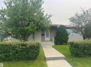 14911 77th St NW, Edmonton, AB T5C1E9