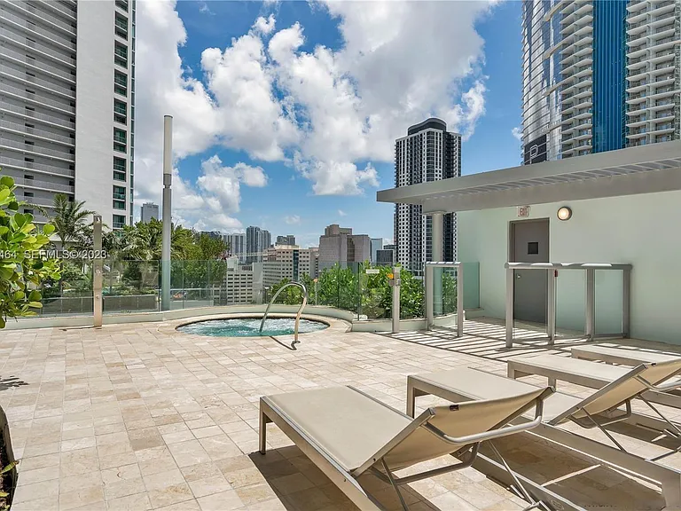 900 Biscayne Blvd #Penthouse 6205 — Photo 23