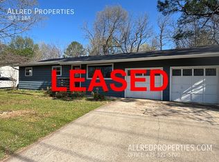 2832 W Mount Comfort Rd, Fayetteville, AR 72704