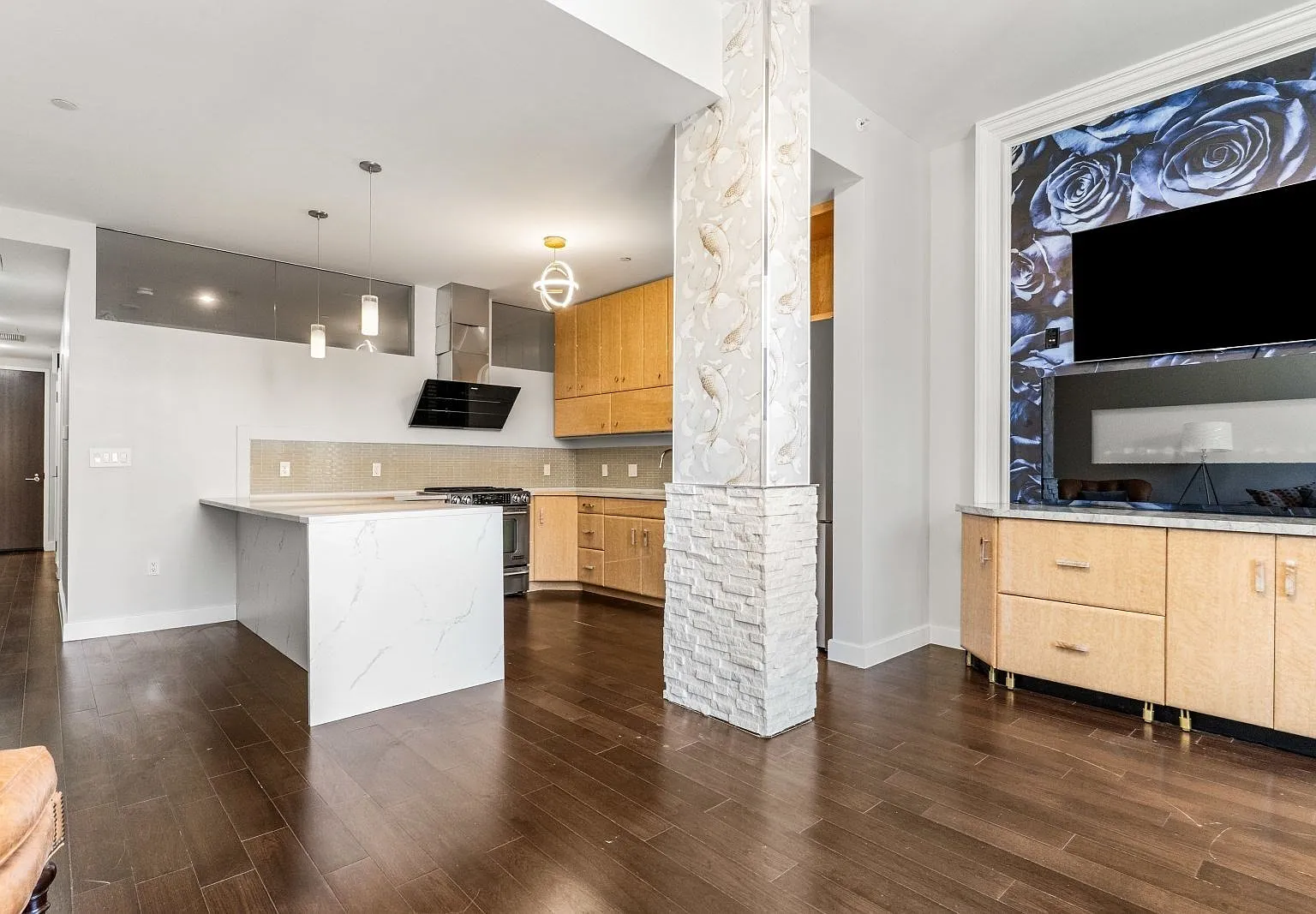 1 bed, 1.0 bath, 847 sqft, $3,550 — Photo 4