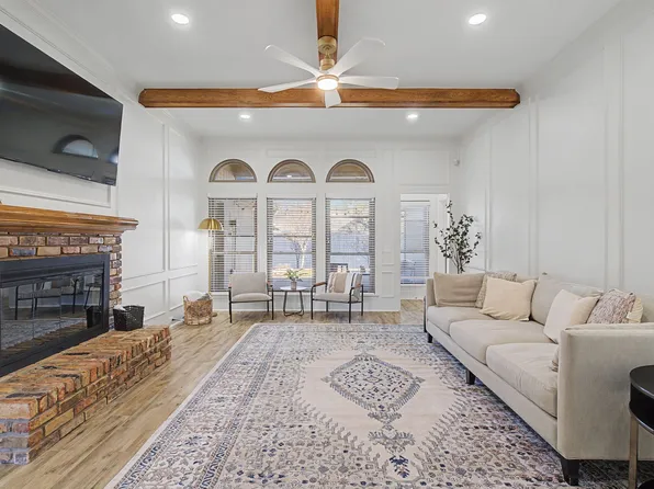 1203 Babbling Brook Dr, Lewisville, TX 75067
