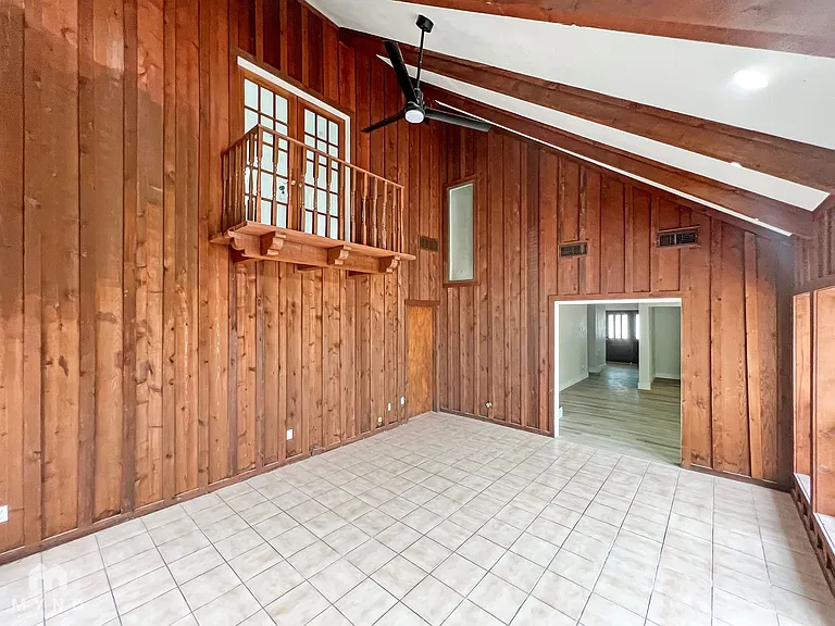 1215 Spring Lake Dr — Photo 11
