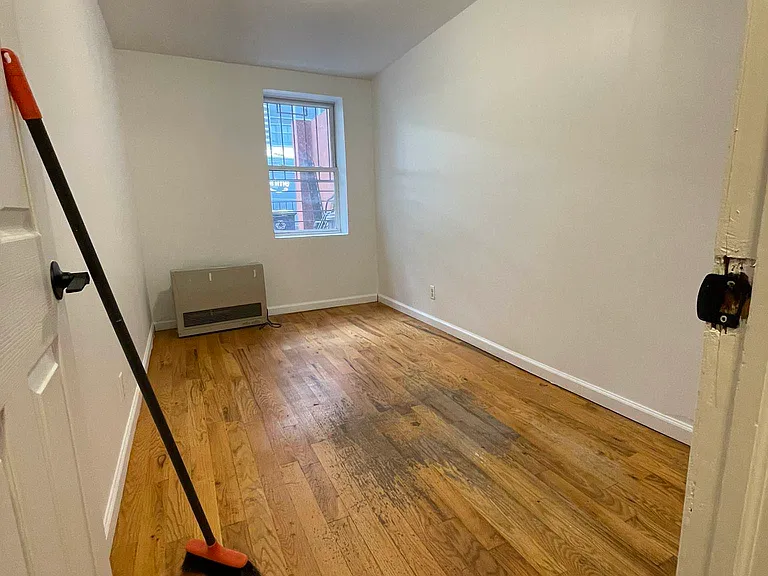 276 S 5th St #1A — Photo 8