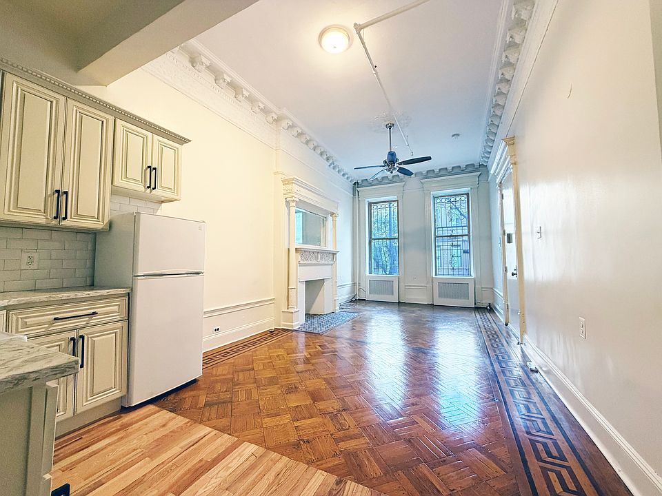 2nd image of 142 W 119th St #1